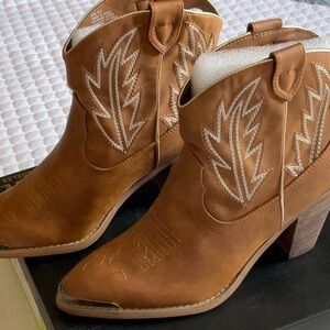 Very Volatile Taylor Western Boots